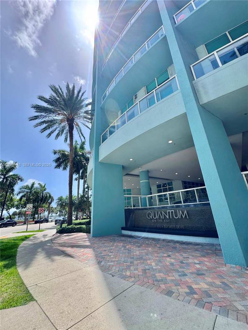 1900 N Bayshore Dr # 1807, Miami FL 33132