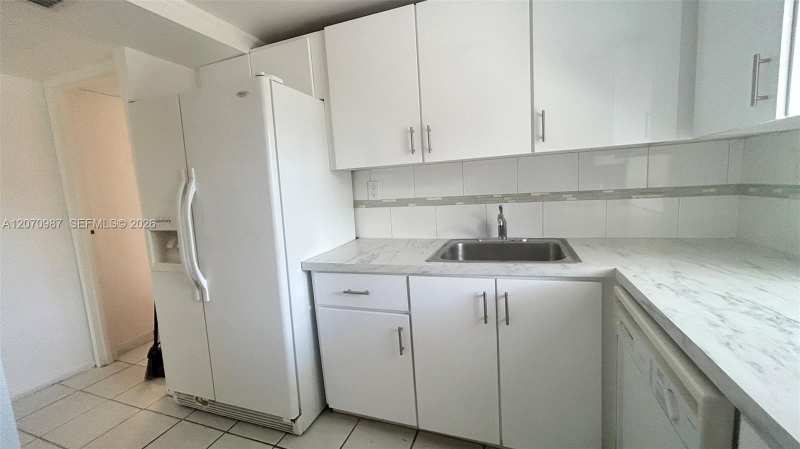 210 172nd St # 228, Sunny Isles Beach FL 33160