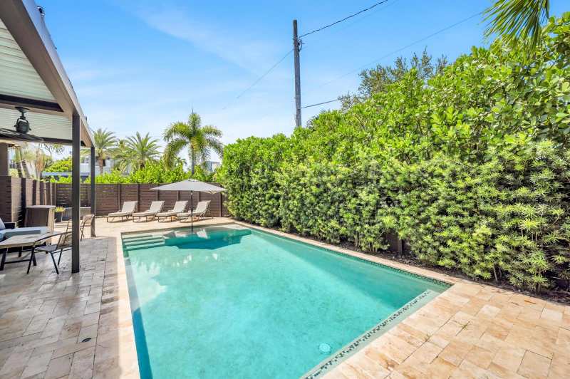 748 NE 17th Way, Fort Lauderdale FL 33304