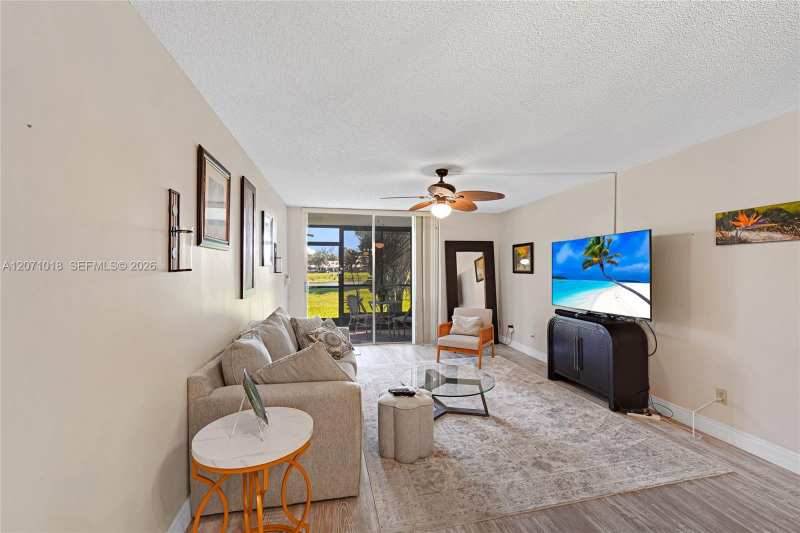 3241 Holiday Springs Blvd # 106, Margate FL 33063