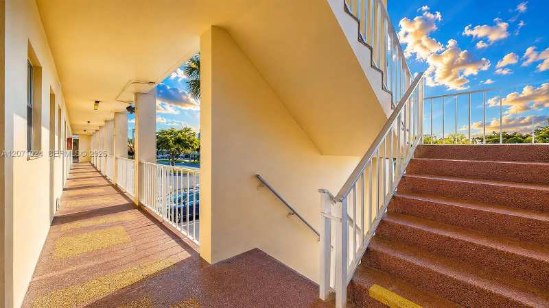 8500 Sunrise Lakes Blvd # 201, Sunrise FL 33322