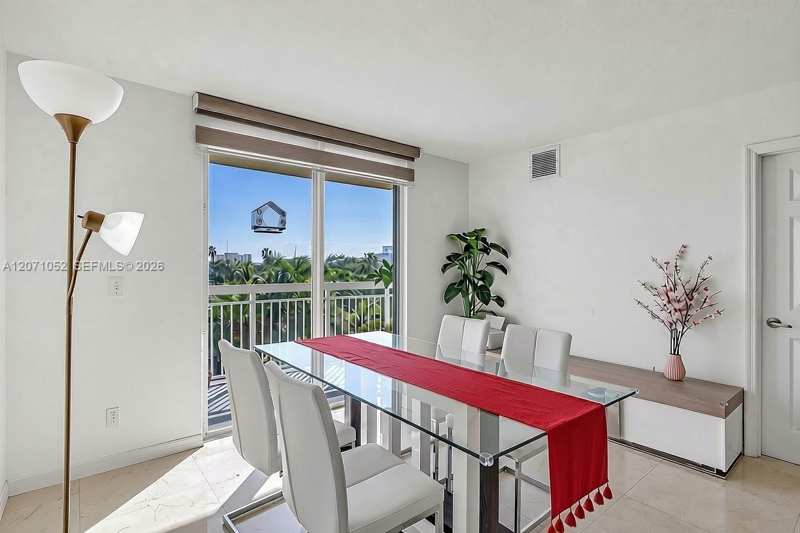 816 NW 11th St # 607, Miami FL 33136