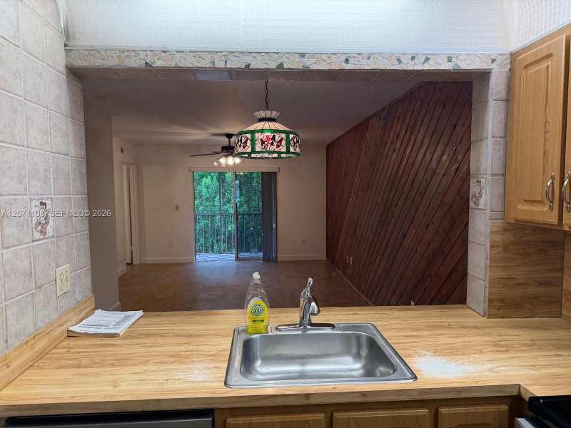 430 NE 210th Cir Ter # 3, Miami FL 33179