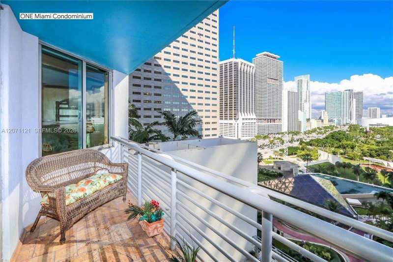 335 S Biscayne Blvd # 1500, Miami FL 33131
