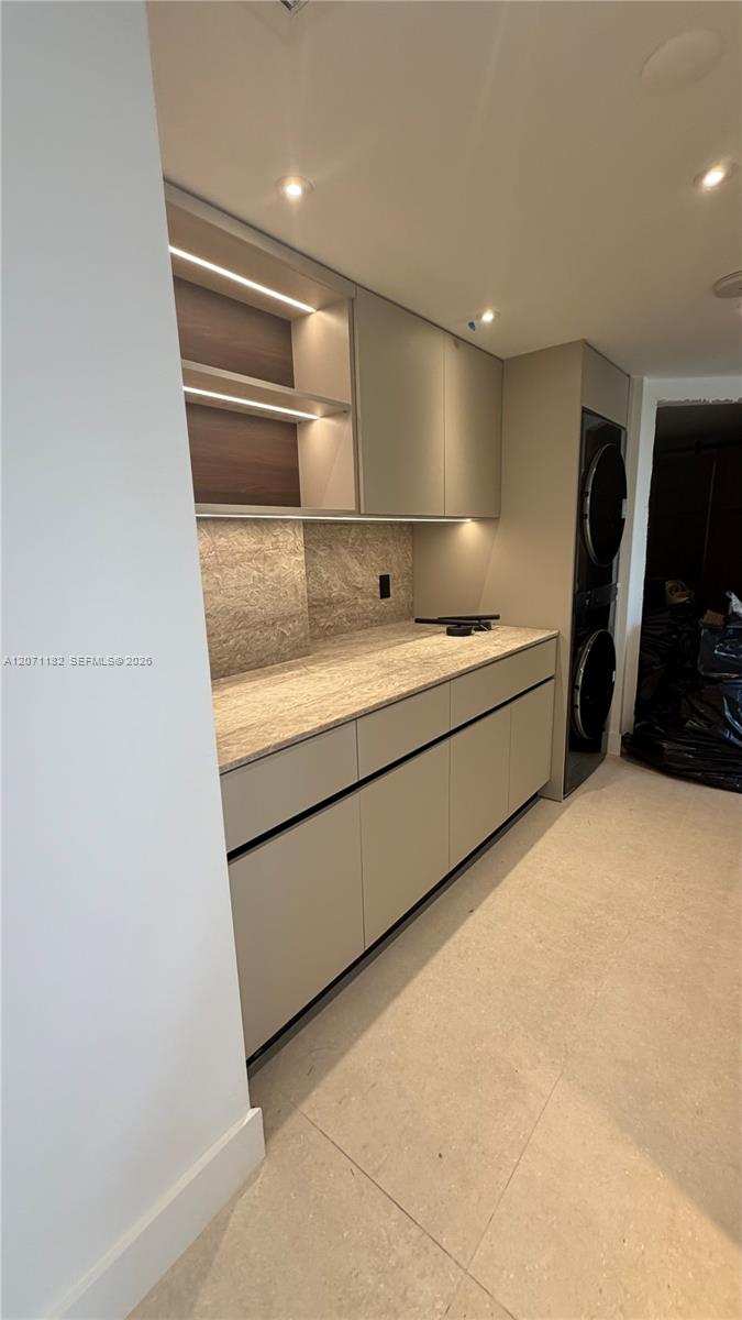 3610 Yacht Club Dr # 213, Aventura FL 33180