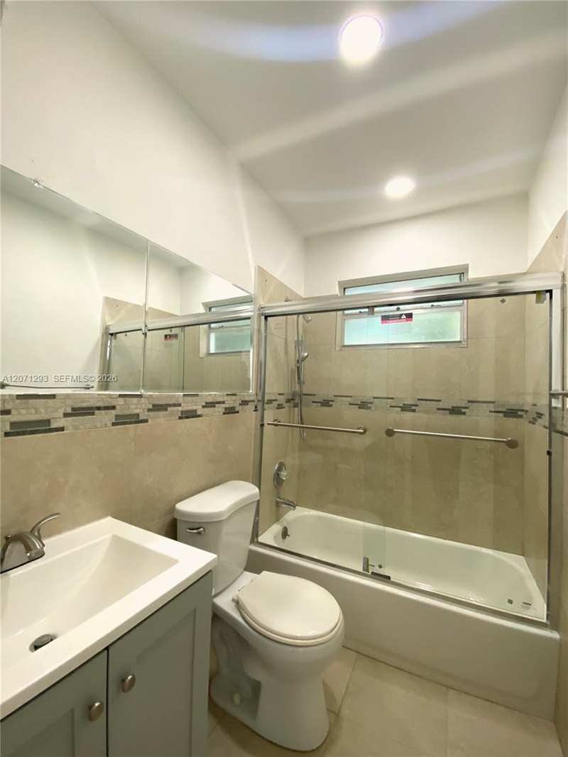 120 NE 55th St # 2, Miami FL 33137