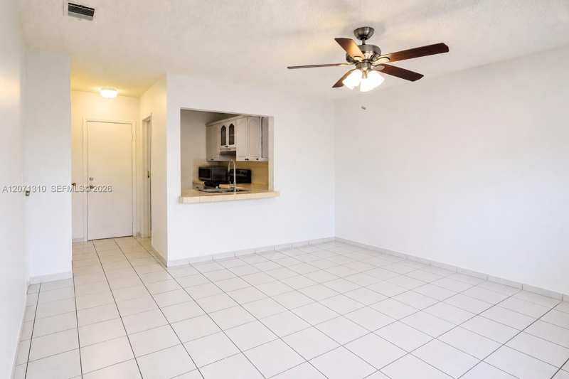 6605 W 26th Dr # 18, Hialeah FL 33016