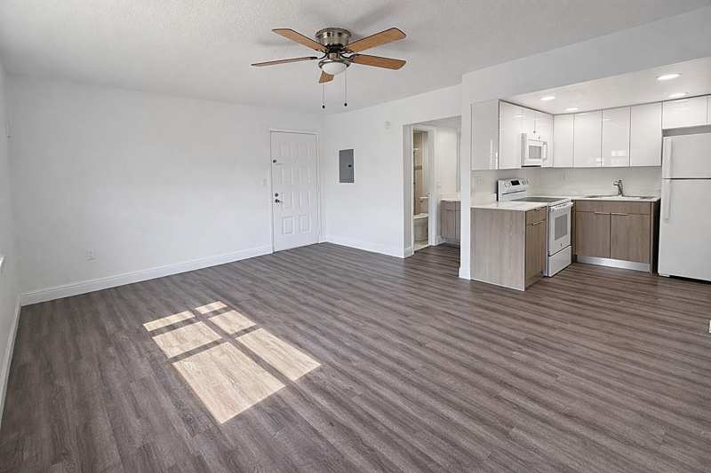 17350 NW 68th Avenue # 402A, Hialeah FL 33015