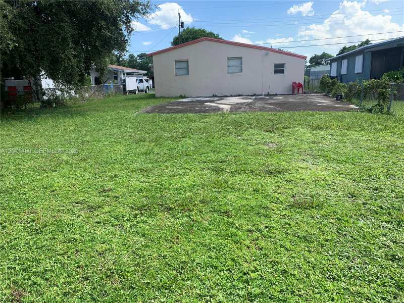 4501 SW 25th St # 0, West Park FL 33023