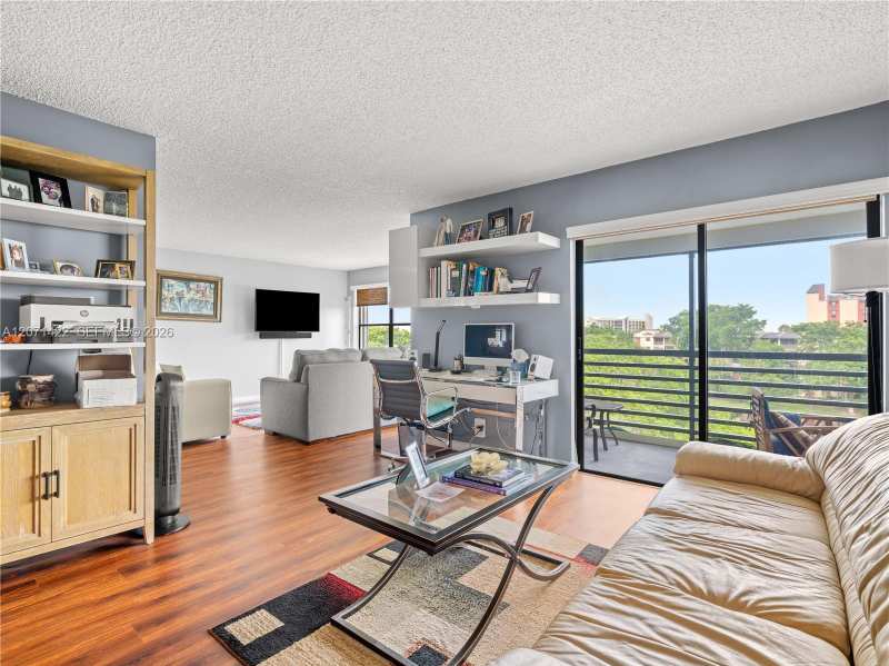 2314 S Cypress Bend # 611, Pompano Beach FL 33069