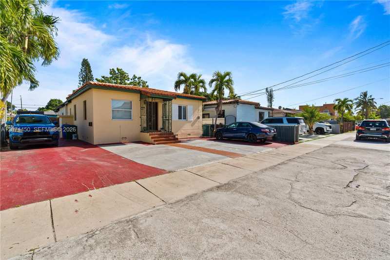 3445 NW 2nd St, Miami FL 33125