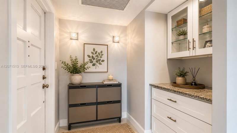3300 N Palm Aire Dr # 910, Pompano Beach FL 33069