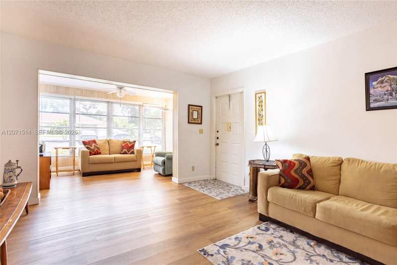 4675 NW 3rd Ct # B, Delray Beach FL 33445
