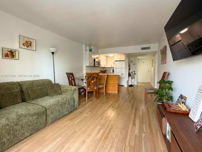 1650 NE 115th St # 403, Miami FL 33181