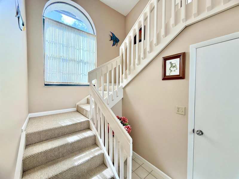 10678 OCEAN PALM Way # 202, Boynton Beach FL 33437