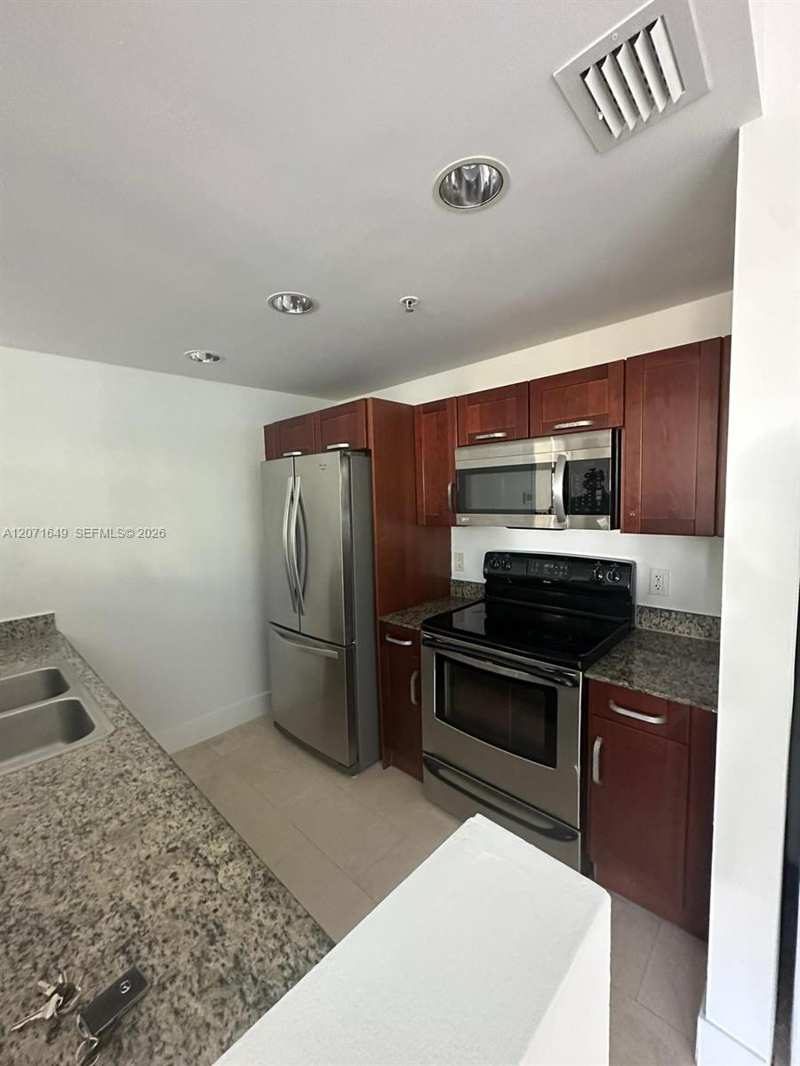 7728 COLLINS AV # 1, Miami Beach FL 33141