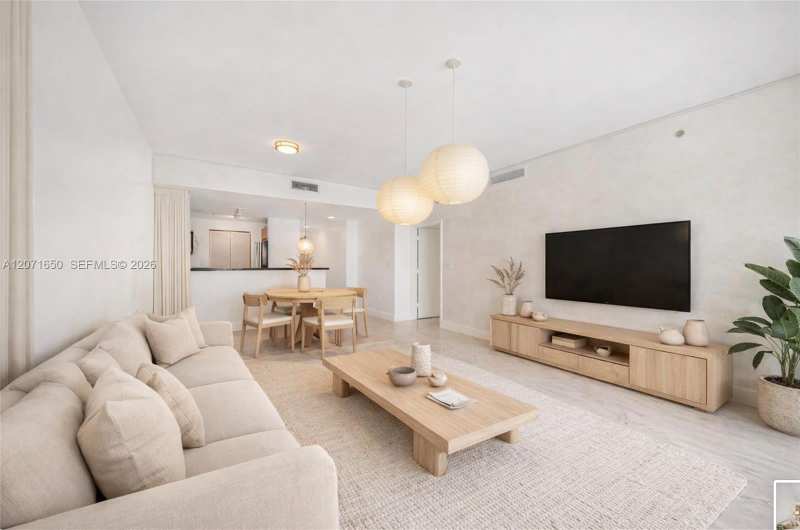 244 Biscayne Blvd # 3704, Miami FL 33132