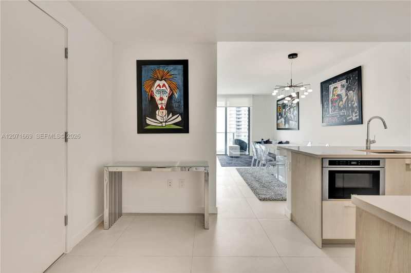 501 NE 31 # 3304, Miami FL 33131