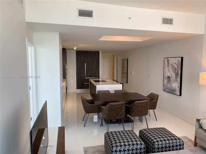 851 NE 1st Ave # 2501, Miami FL 33132