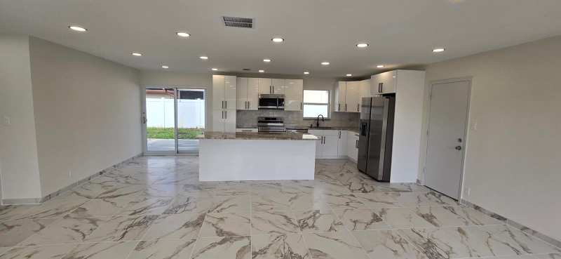 303 SW 33RD Terrace, Deerfield Beach FL 33442