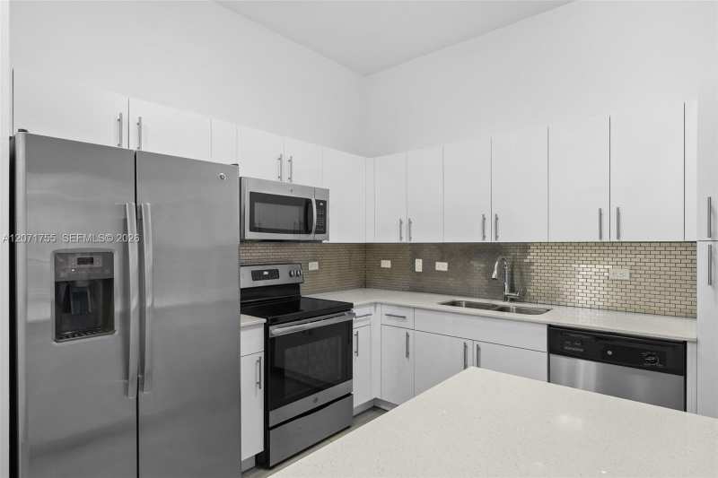 1776 POLK ST # 803, Hollywood FL 33020