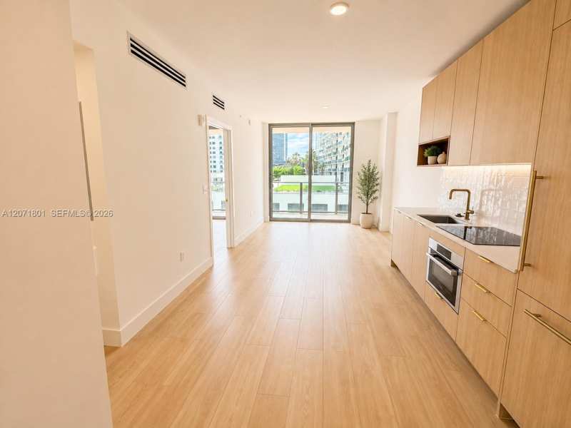 90 NE 32nd St # 709, Miami FL 33127