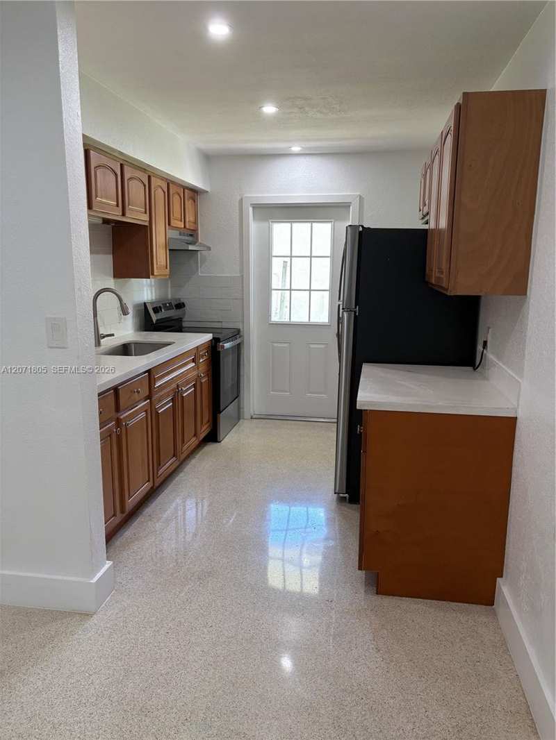 5080 SW 26th AVe # 2, Fort Lauderdale FL 33312