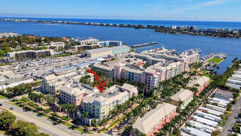 802 W WINDWARD Way # 316, Lantana FL 33462