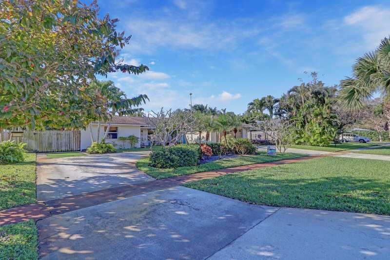 5140 LAIRD Lane, Jupiter FL 33458