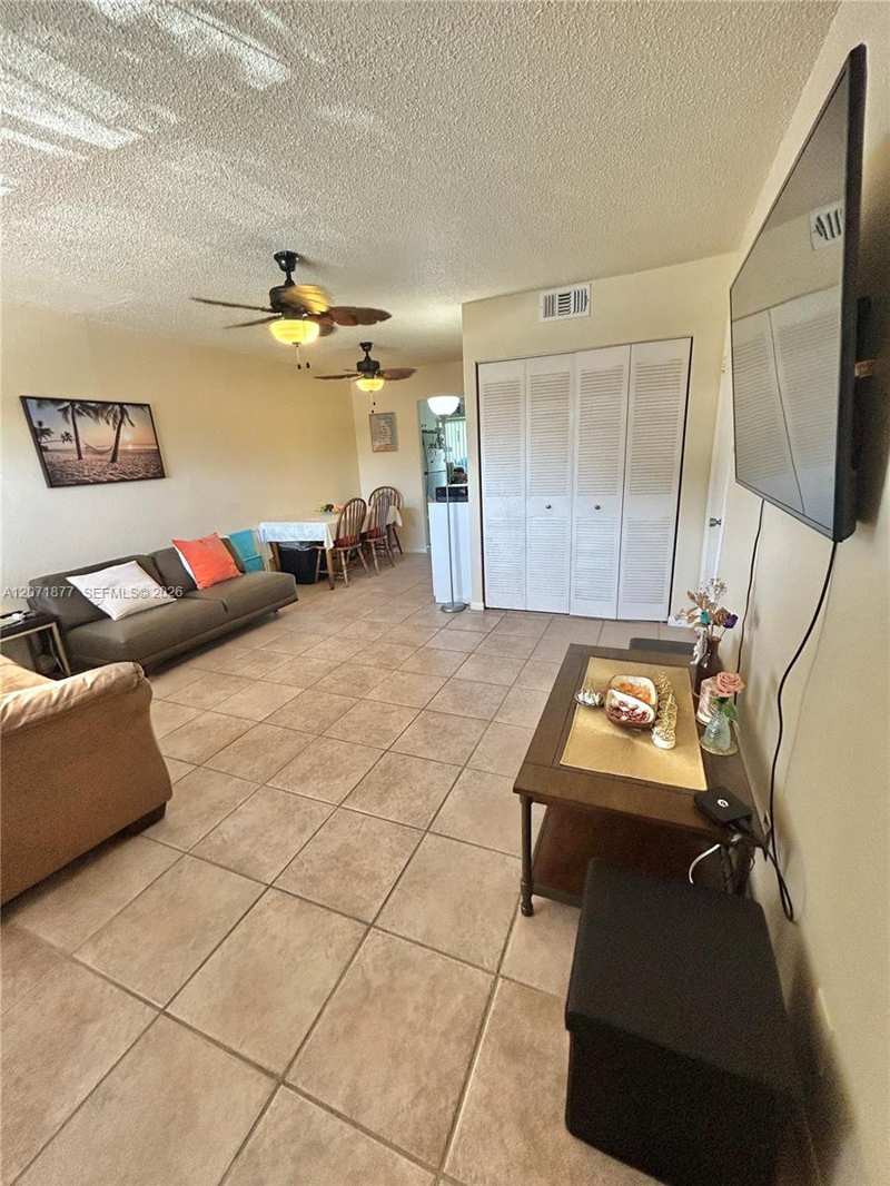 7305 NW 4th Pl # 204, Margate FL 33063