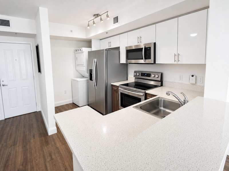 16900 N Bay Road # 507, Sunny Isles Beach FL 33160