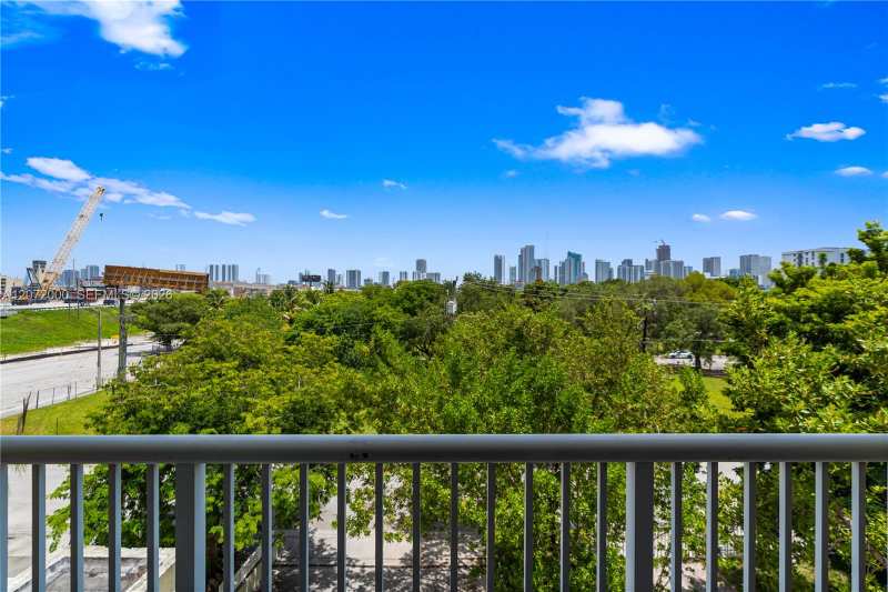 1350 NW 8th Ct # 4, Miami FL 33136