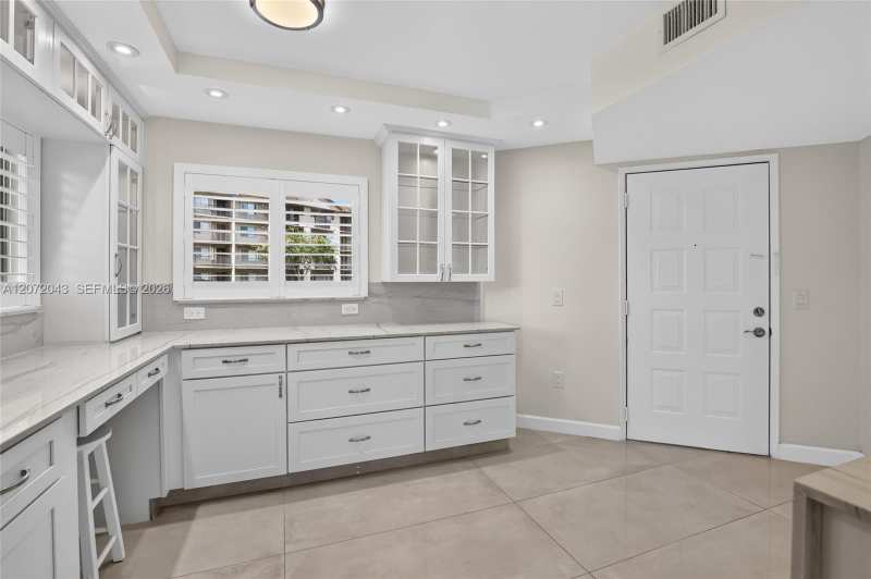 13800 SW 14th St # 114C, Pembroke Pines FL 33027