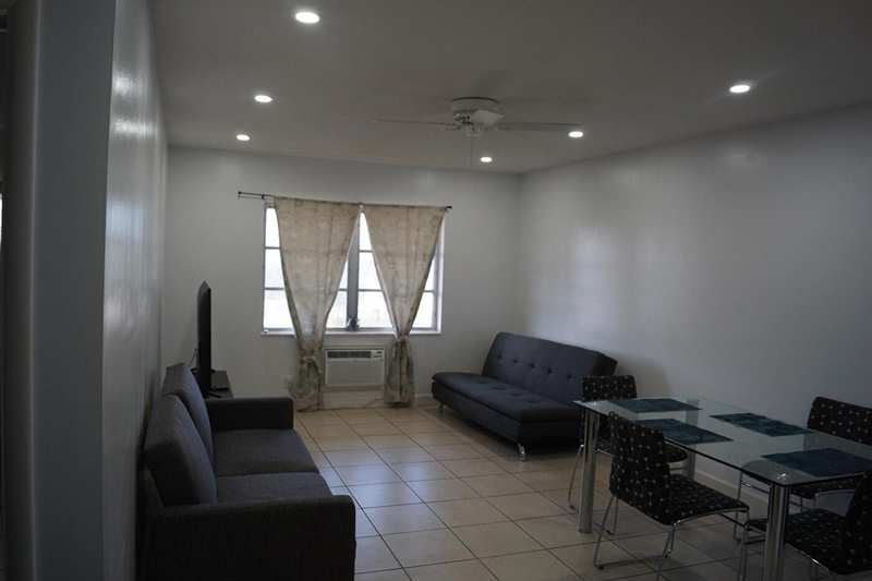 1250 E SAMPLE Road # 303, Pompano Beach FL 33064