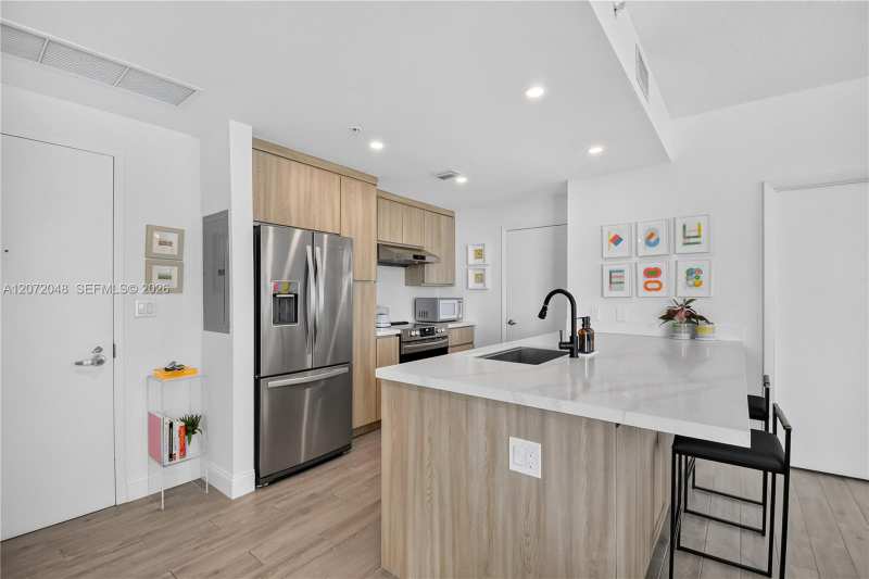 1900 N Bayshore Dr # 2019, Miami FL 33132