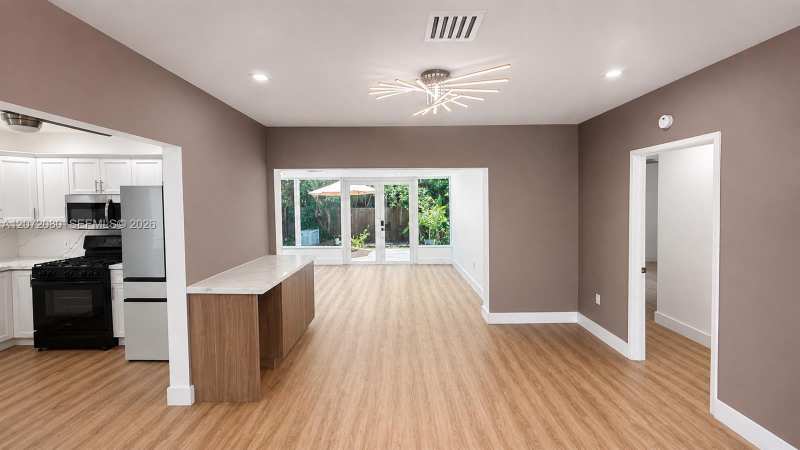 8819 Dickens Ave, Surfside FL 33154