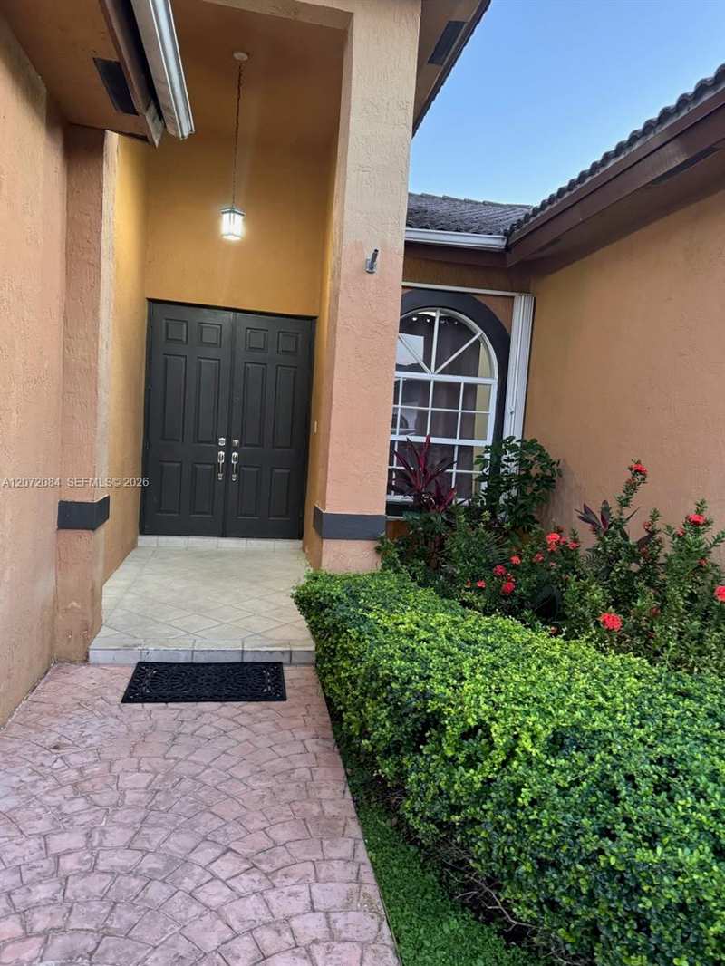 15234 SW 140th St, Miami FL 33196