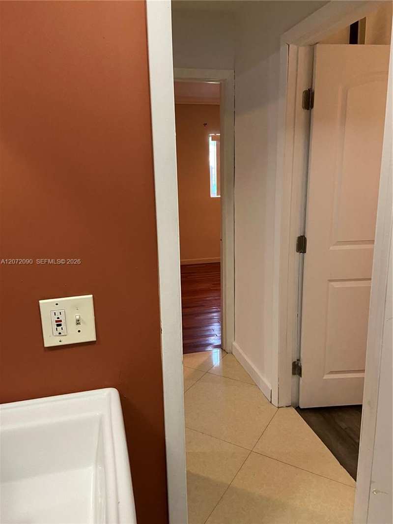 6404 SW 23rd St # 1, Miramar FL 33023