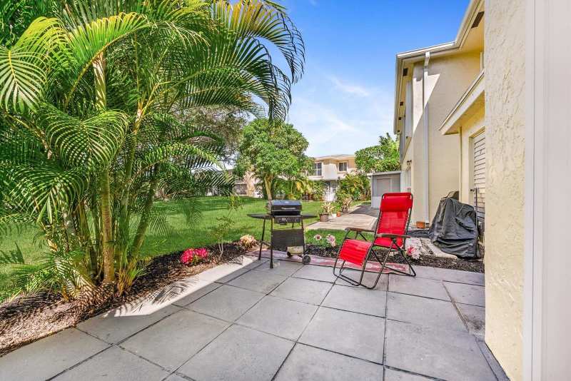 1241 NW 18TH Avenue # 102, Delray Beach FL 33445