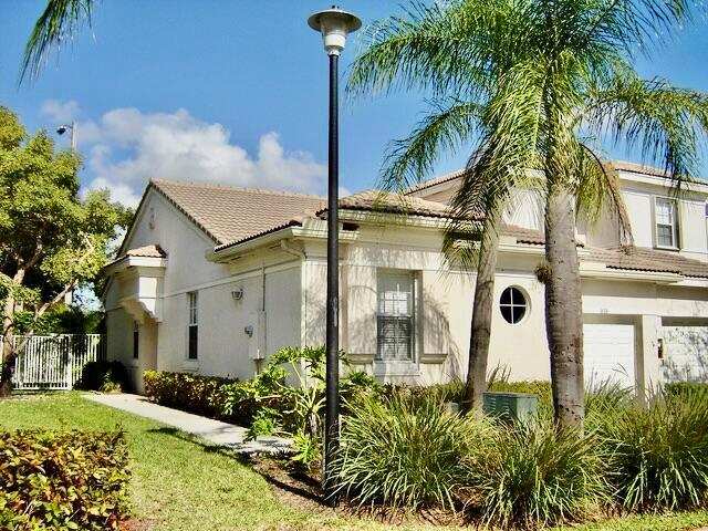 3133 ENCLAVE Way, Lauderhill FL 33319