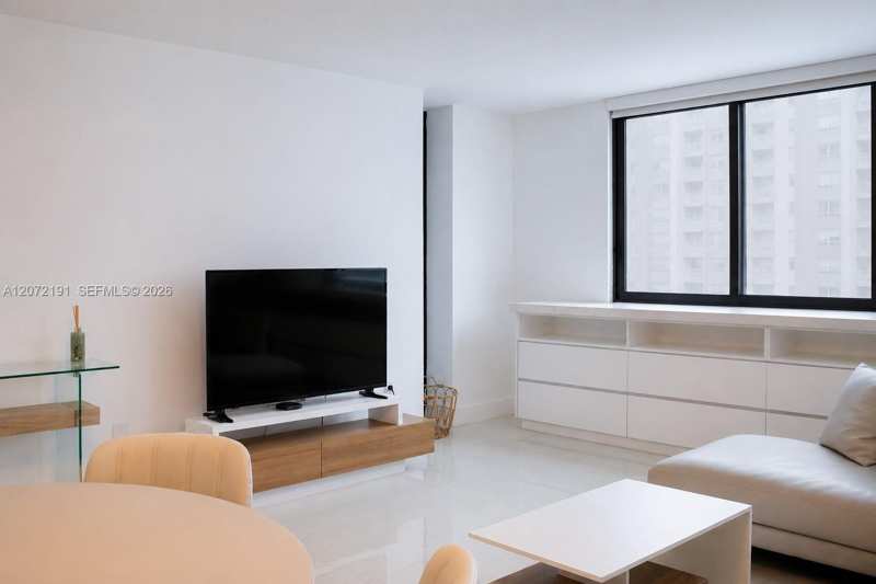 540 Brickell Key Dr # 1101, Miami FL 33131
