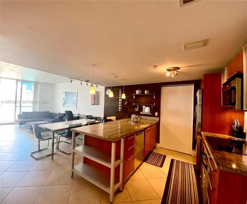 185 SW 7th St # 1607, Miami FL 33130