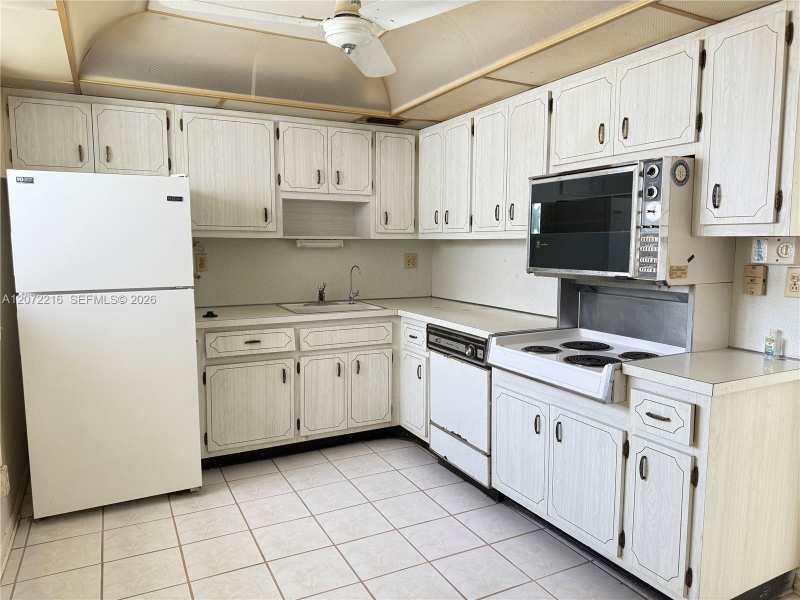 6903 Cypress Rd # C26, Plantation FL 33317