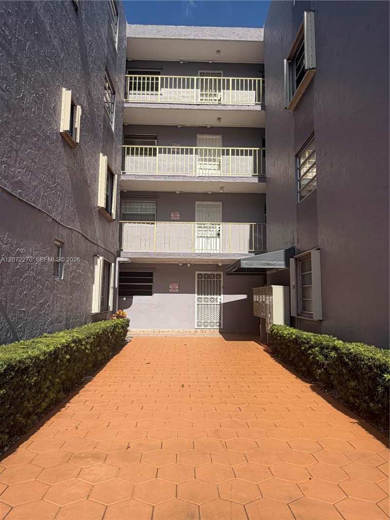 1661 SW 3rd St # 19, Miami FL 33135