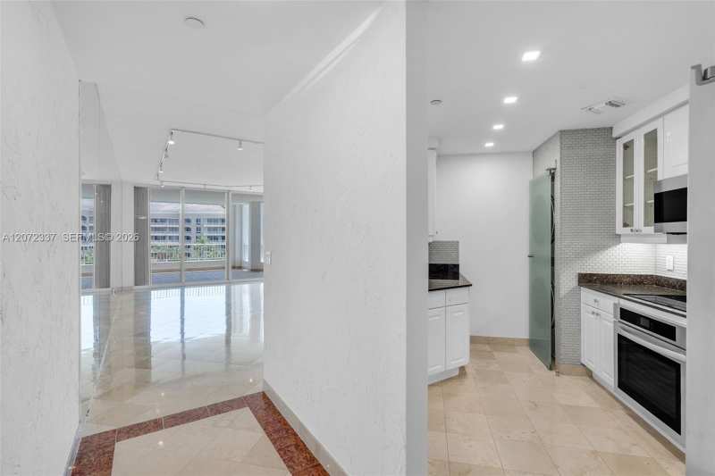715 Crandon Blvd # 5, Key Biscayne FL 33149