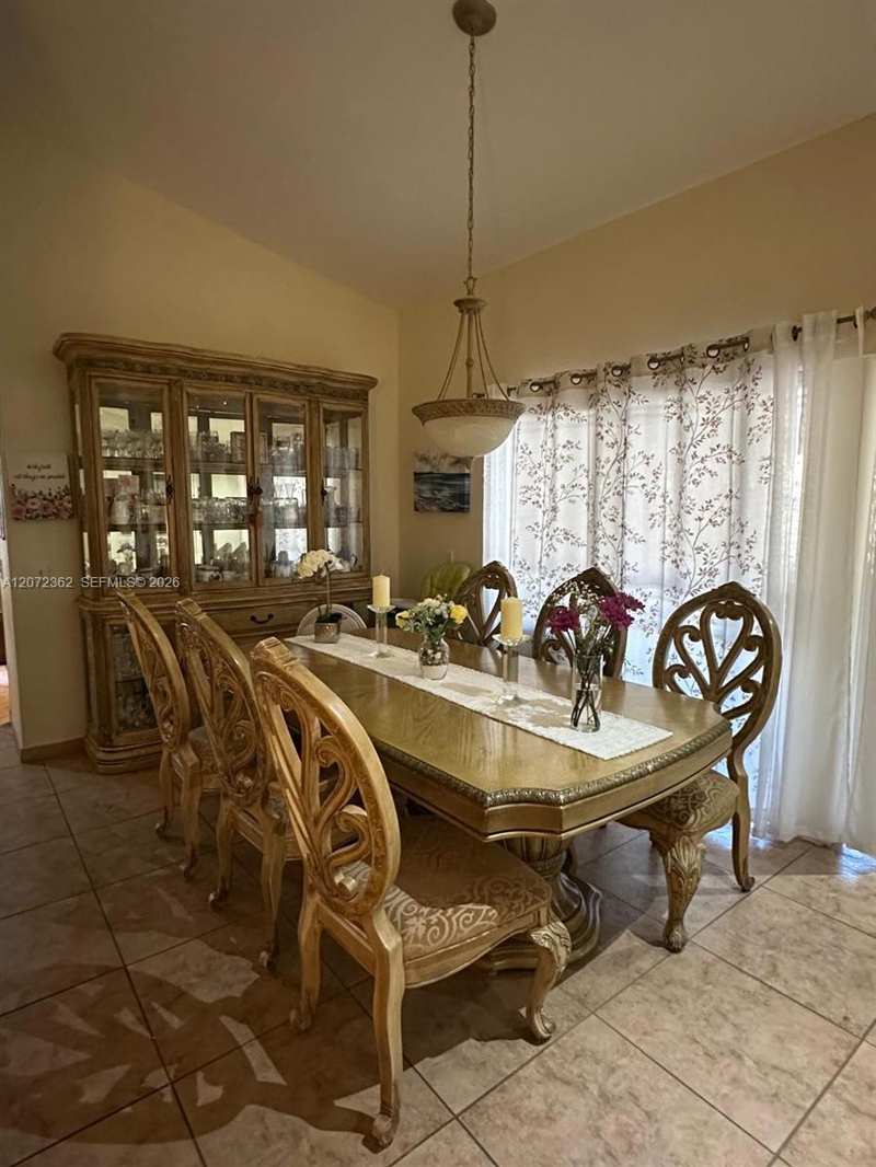 4863 SW 148th Ct, Miami FL 33185