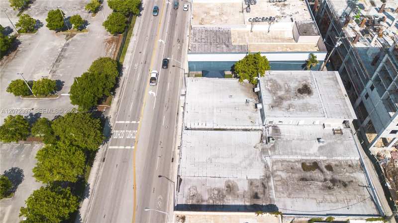 1748 NW 36th St, Miami FL 33142