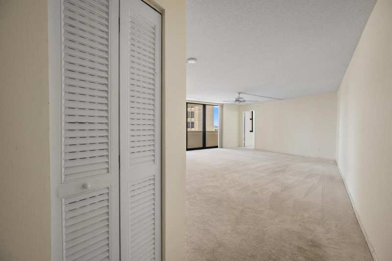 2800 N Ocean Drive # 8B, Riviera Beach FL 33404