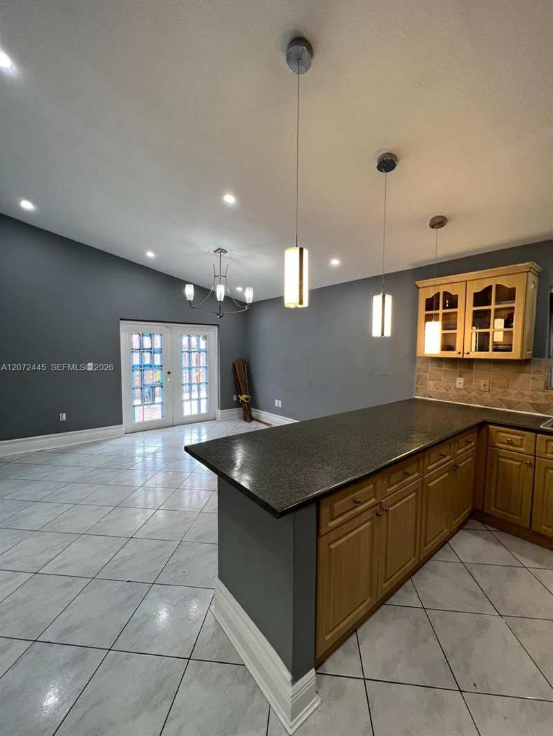 6978 W 25th Ave, Hialeah FL 33016
