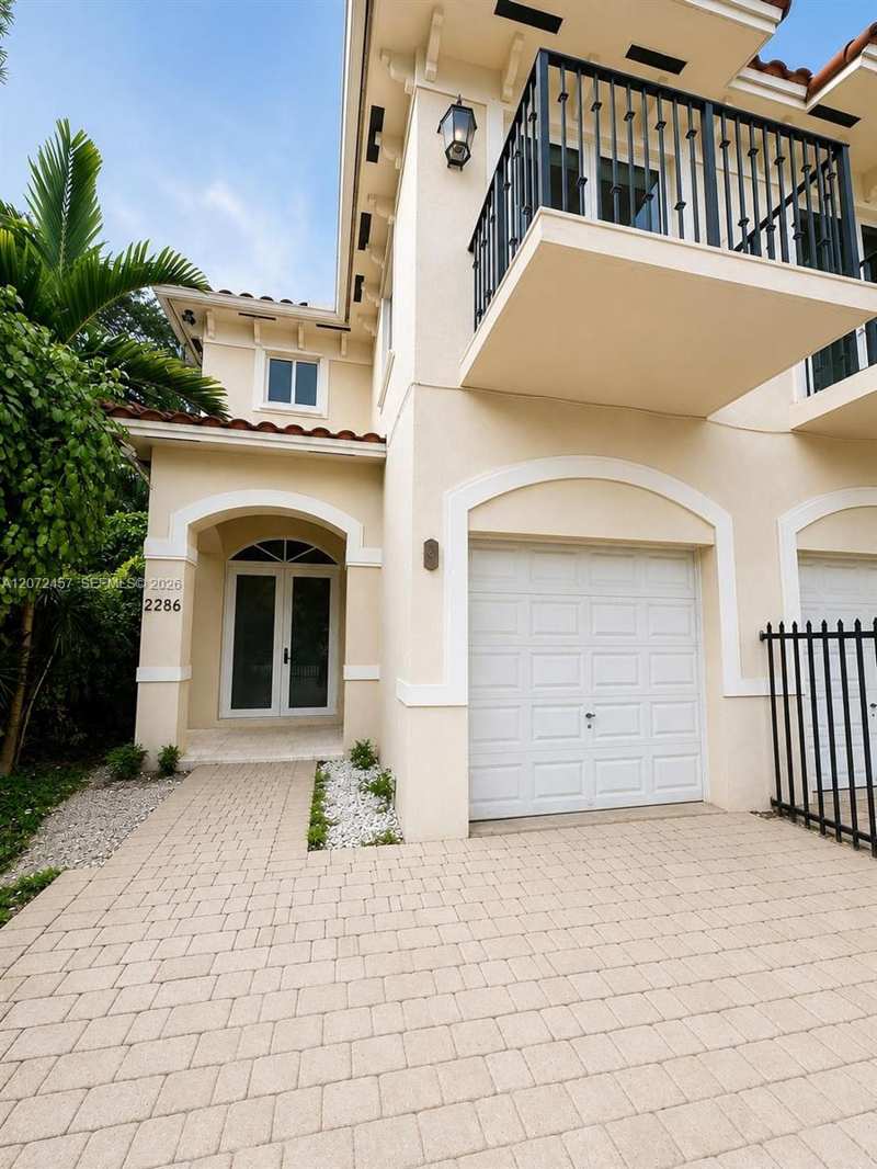 2286 SW 16th Ct # 2286, Miami FL 33145